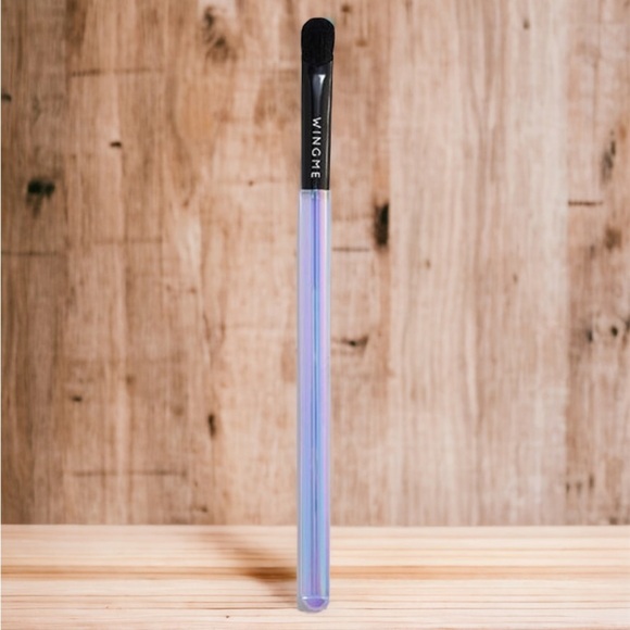NWT WINGME COSMETICS Perfect Eyeshadow Shading Brush - Picture 2 of 3